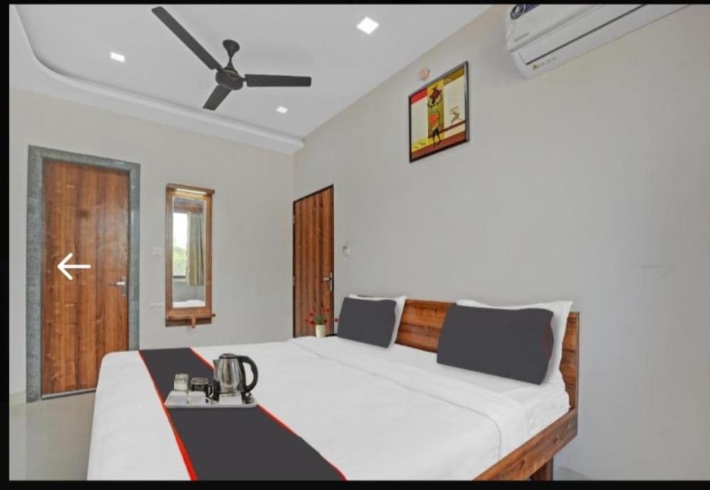 Hotel Mangal Niwas Udaipur Exterior photo